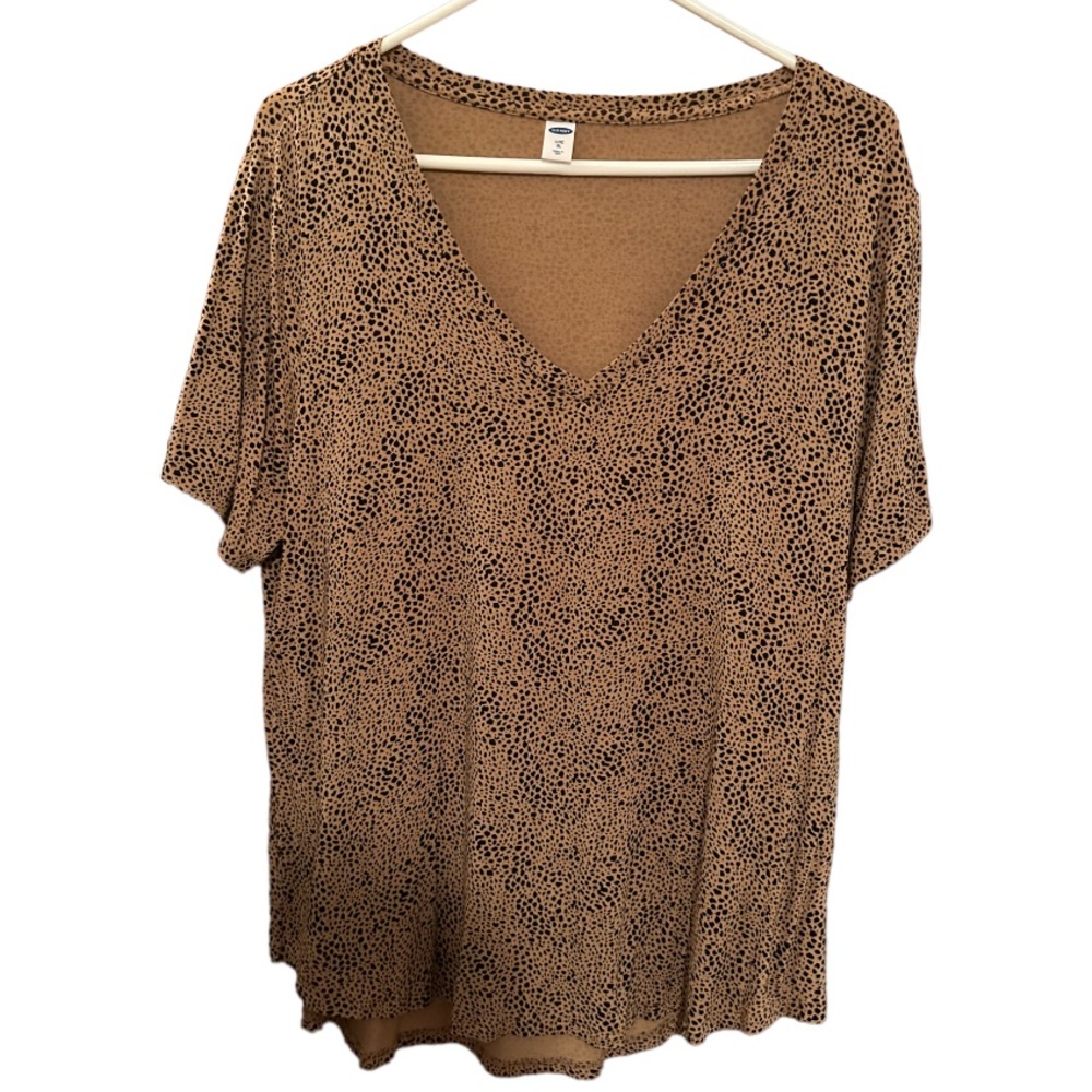 NWOT Old Navy V Neck Leopard Print T-shirt Size XL